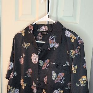 Vans Short sleeve Button Up Tshirt Fungi Floral "Off The Wall" Series